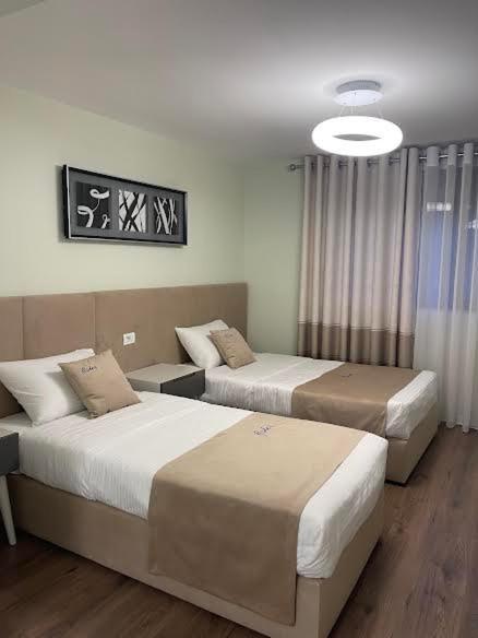 Essy'S Apartment คอร์เชอ ภายนอก รูปภาพ